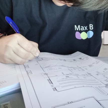 Servicios de Control de Plagas en Aragón • MaxB Desinfecciones • Trabajando sobre Planos